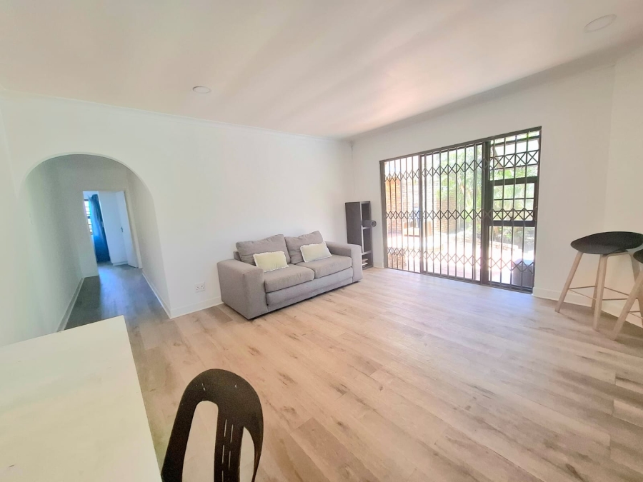 6 Bedroom Property for Sale in Gonubie Eastern Cape